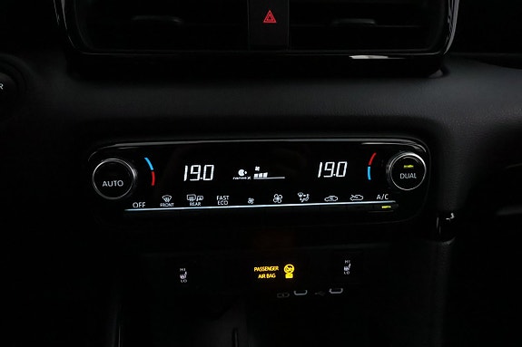 Toyota Yaris 19 of 22