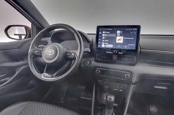 Toyota Yaris 13 of 22