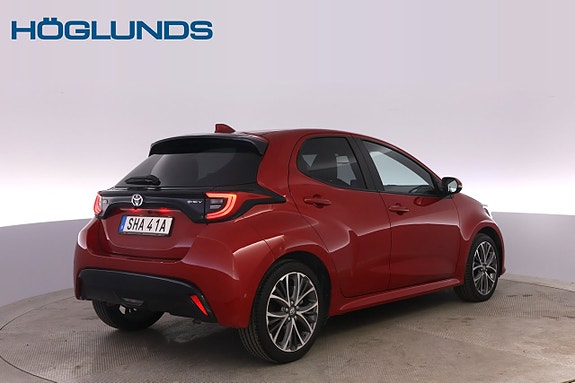 Toyota Yaris 4 of 22