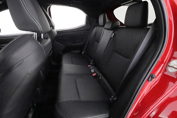Toyota Yaris 11 of 22