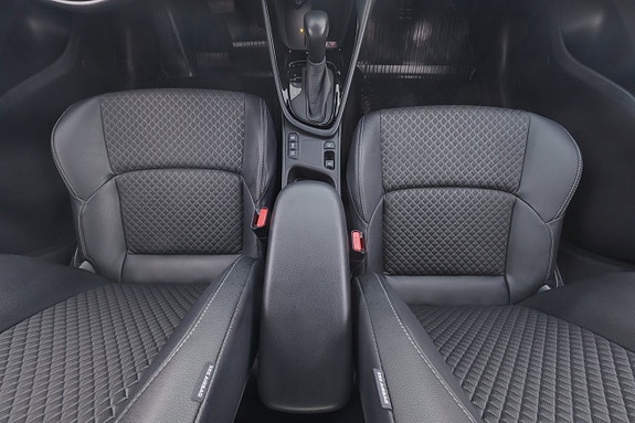 Toyota Yaris 14 of 22