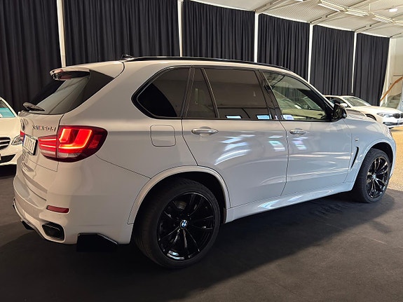 BMW X5 4 of 5