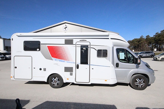 Bürstner Lyseo 727 (140hk) 2 of 5