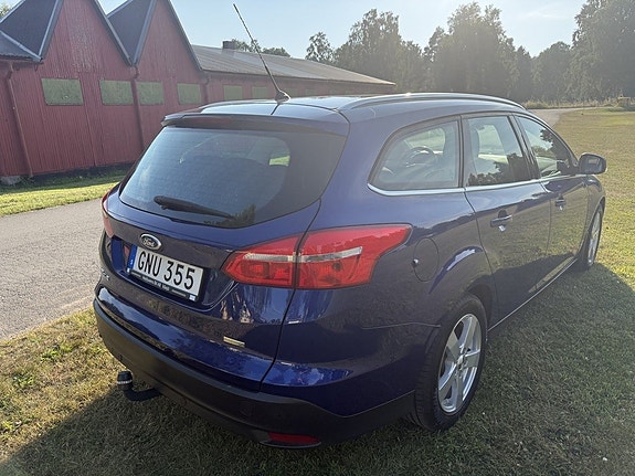 Ford Focus 5 of 5