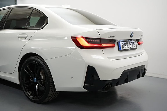 BMW 330e 3 of 5