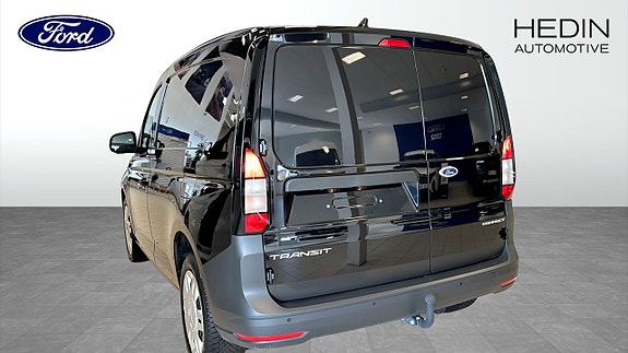 Ford Transit Connect 7 of 10