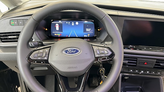 Ford Transit Connect 4 of 5