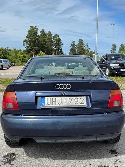 Audi A4 4 of 7