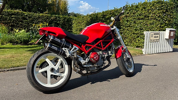 Ducati Monster S2R 1000 4 of 8