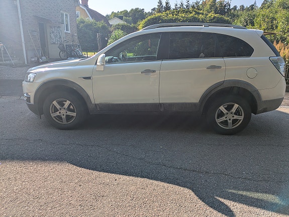 Chevrolet Captiva 2 of 3