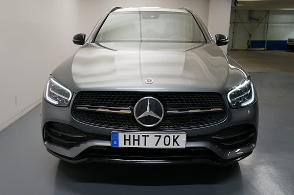Mercedes-Benz GLC300 e 13 of 14