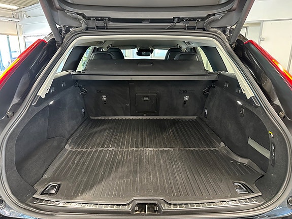 Volvo V90 5 of 21