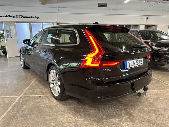 Volvo V90 4 of 21
