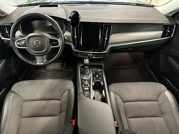 Volvo V90 8 of 21
