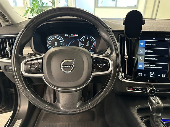 Volvo V90 11 of 21