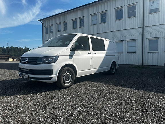 Volkswagen Transporter 2 of 5