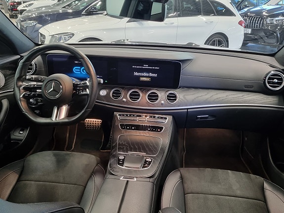 Mercedes-Benz E300 12 of 17