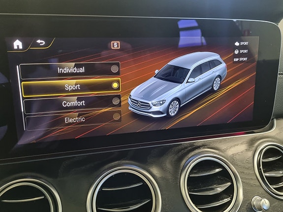 Mercedes-Benz E300 16 of 17
