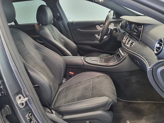 Mercedes-Benz E300 7 of 17