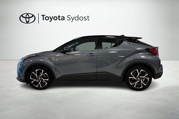 Toyota C-HR 3 of 5