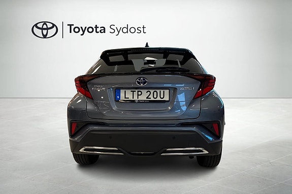 Toyota C-HR 4 of 5