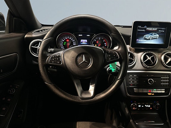 Mercedes-Benz CLA200 d 9 of 21