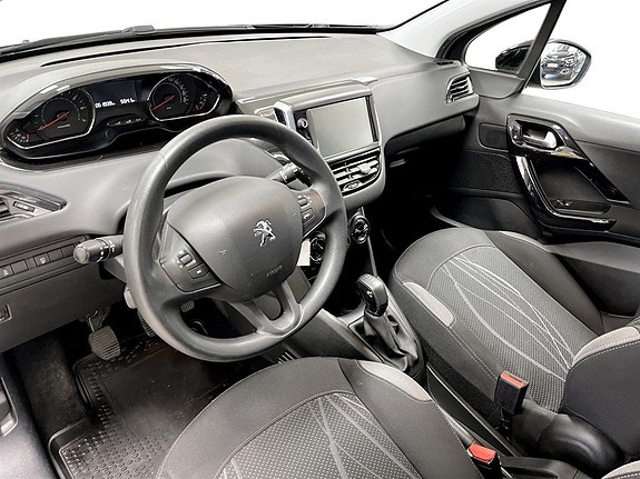 Peugeot 208 4 of 5