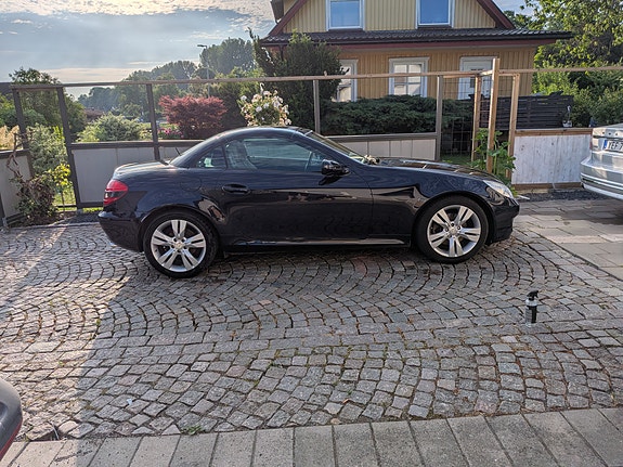 Mercedes-Benz SLK200 2 of 3