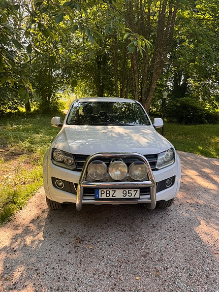Volkswagen Amarok 2 of 5
