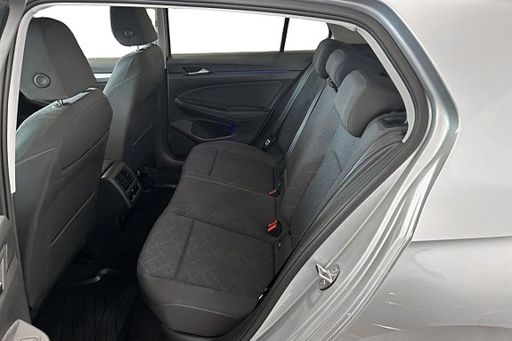 Volkswagen Golf VIII 11 of 13