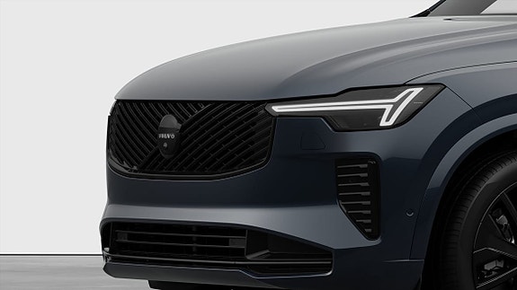 Volvo XC90 11 of 27