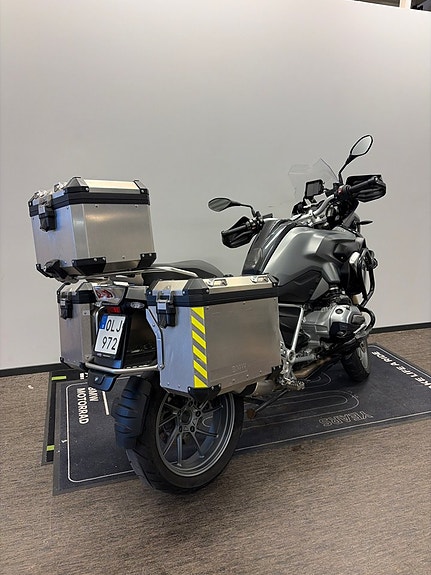 BMW R1200GS 3 of 4