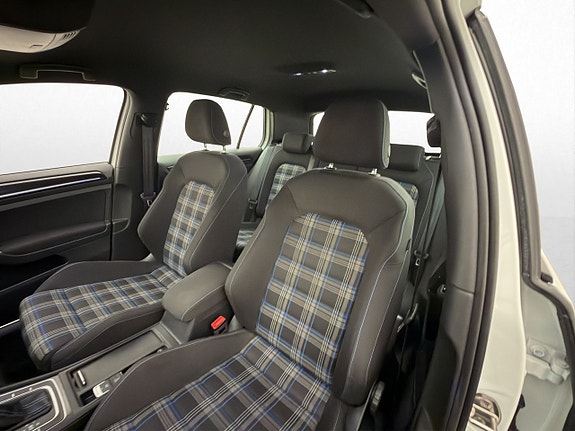 Volkswagen Golf I 12 of 30