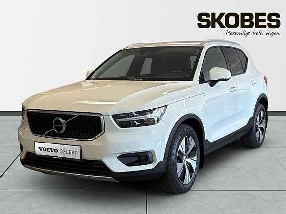 Volvo XC40 3 of 5
