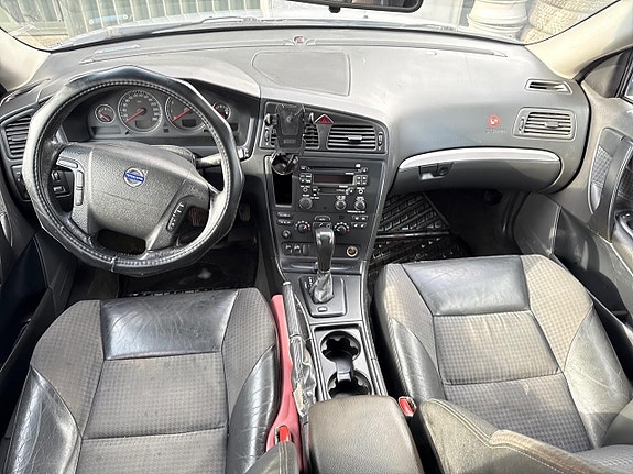 Volvo V70 13 of 22