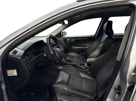 Volvo V70 10 of 22