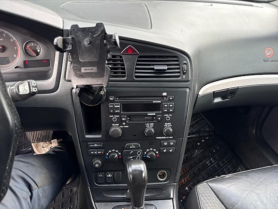Volvo V70 12 of 22
