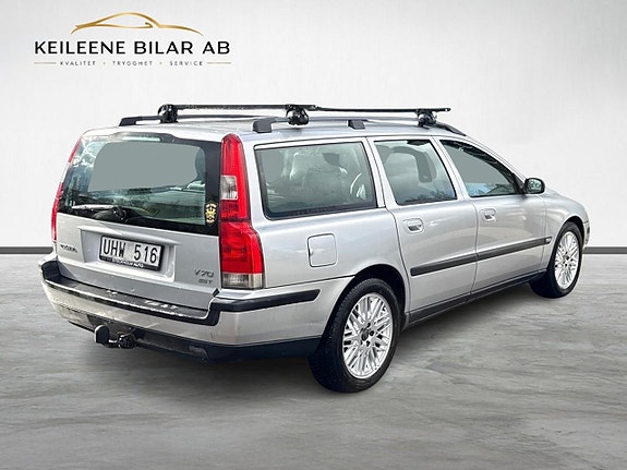Volvo V70 8 of 22