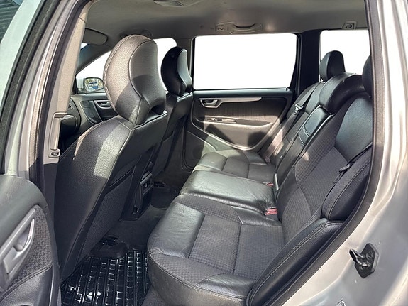 Volvo V70 15 of 22