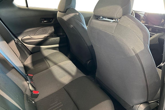 Toyota C-HR 9 of 21