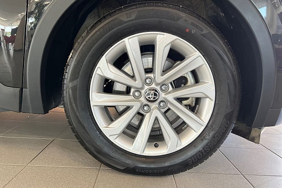 Toyota C-HR 17 of 21