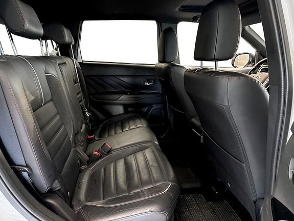 Mitsubishi Outlander 14 of 19