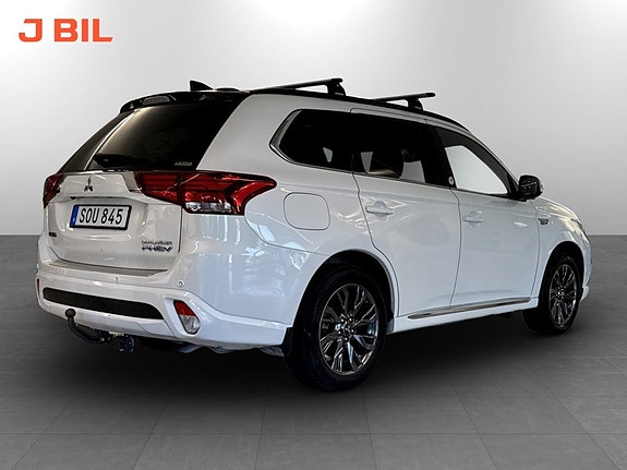 Mitsubishi Outlander 3 of 19