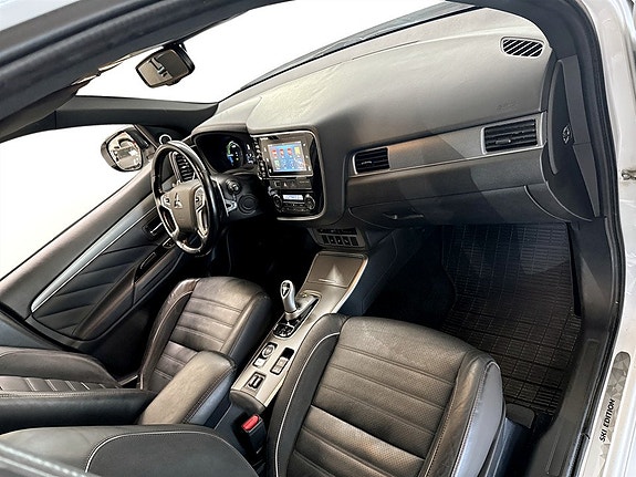 Mitsubishi Outlander 13 of 19