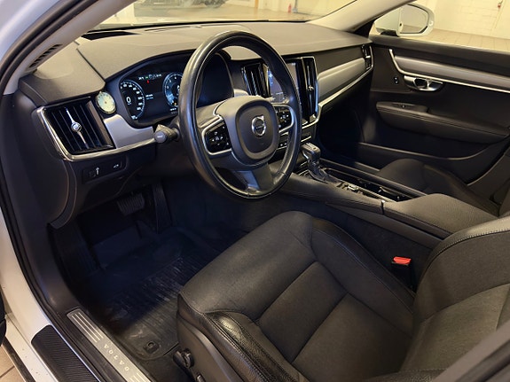 Volvo V90 11 of 19