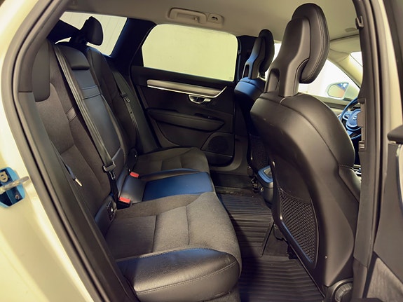 Volvo V90 16 of 19