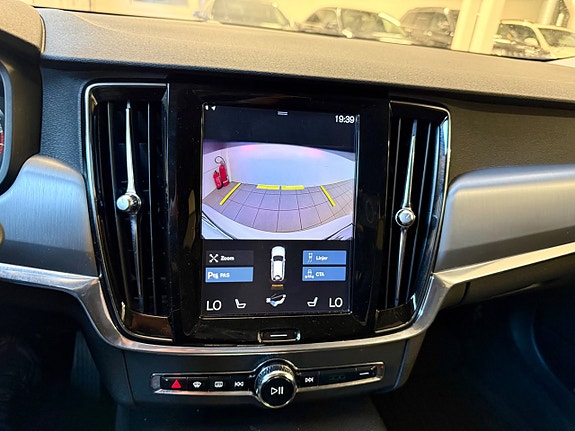 Volvo V90 17 of 19