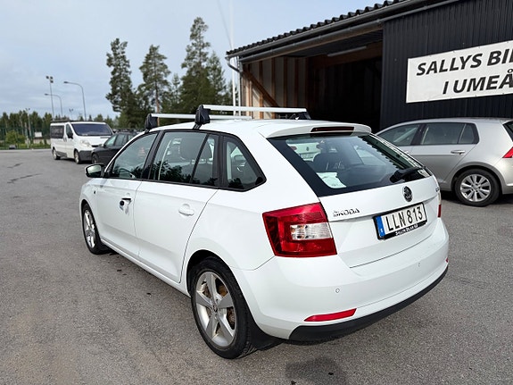 Skoda Rapid Spaceback 2 of 5