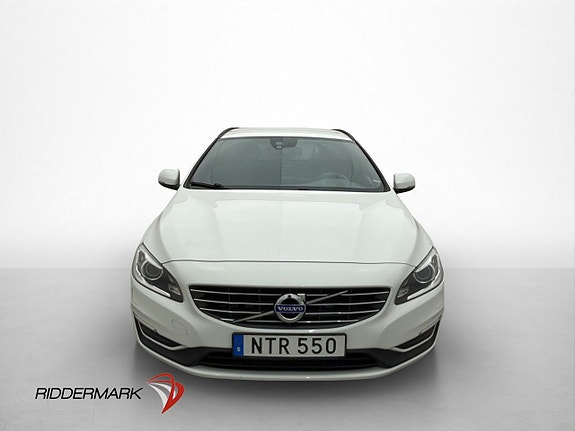 Volvo V60 2 of 5
