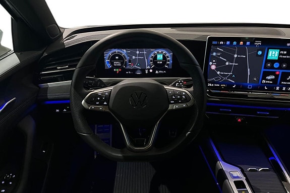 Volkswagen Passat 12 of 25